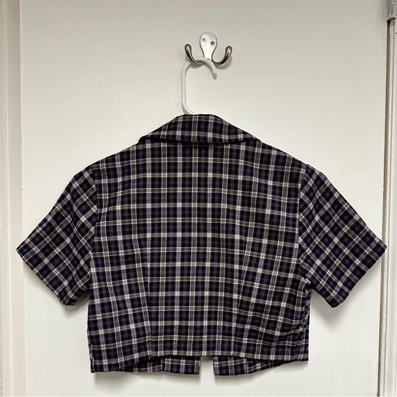 Brandy Melville Vivian Plaid Button Up Crop Top - Picture 4 of 4